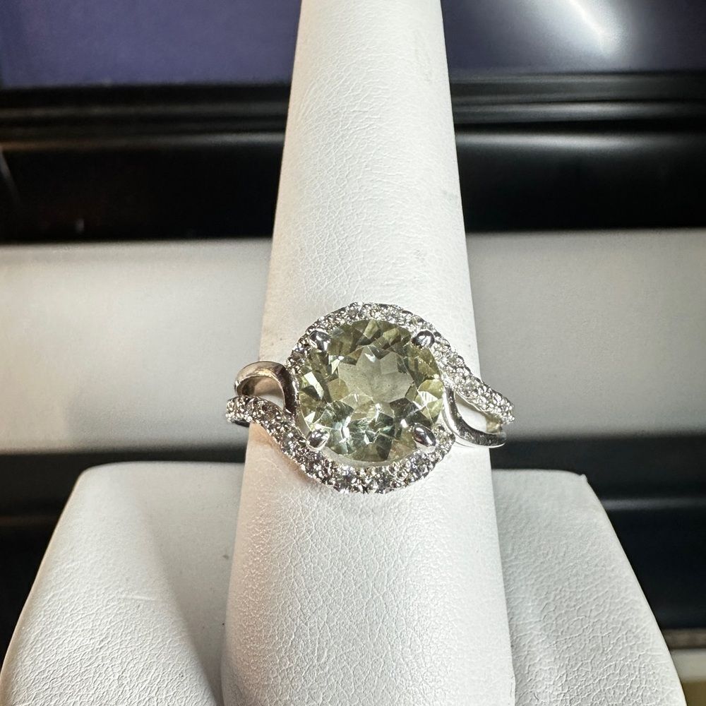 NWOT 9mm round cut Prasiolite with cz diamond accents in sterling silver ring!